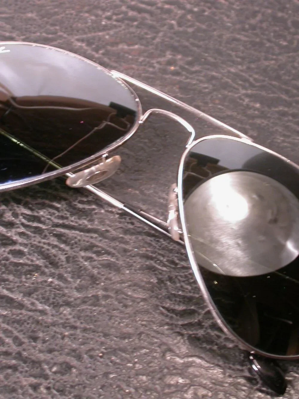 Ray-Ban up auction